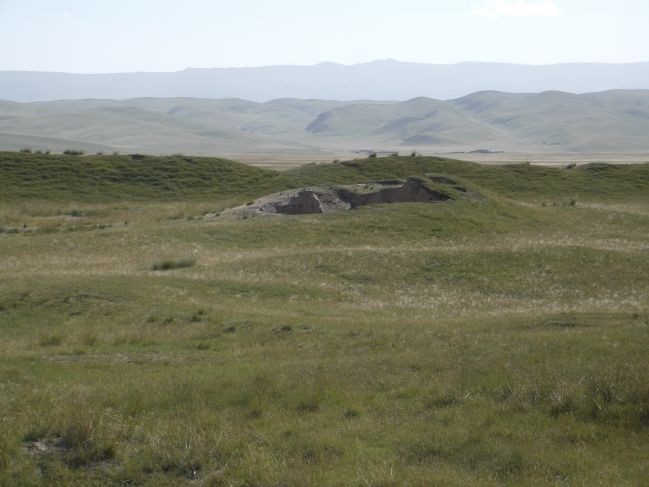  2006:09:05 04:38:43   Archeological Site along Buha River d.jpg